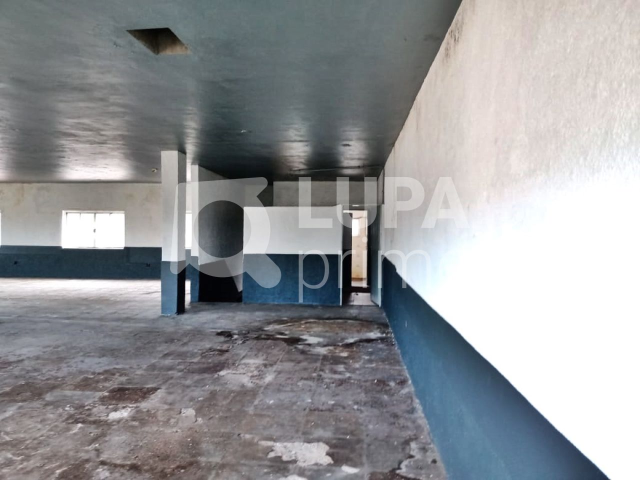 Loja-Salão, 250 m² - Foto 2