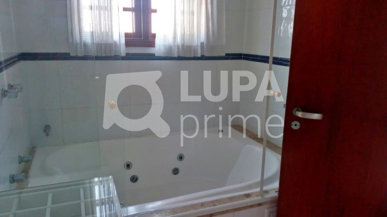 casa-terrea-venda-sao-paulo-vila-maria-alta-4dormitorios-2suites-5vagas-270m2-LM15283