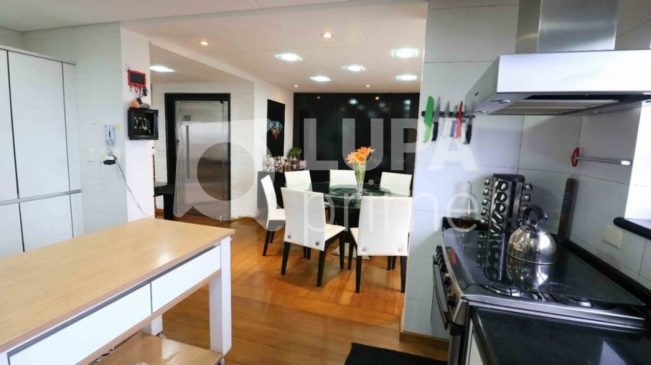 Apartamento à venda com 4 quartos, 500m² - Foto 2