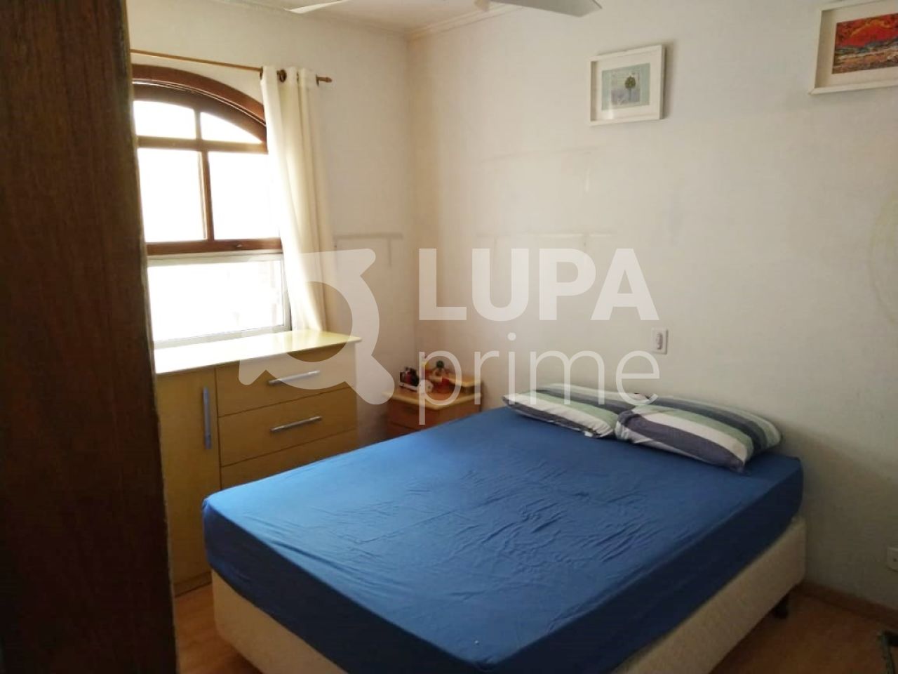 Casa à venda com 4 quartos, 150m² - Foto 4