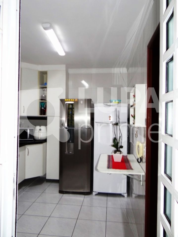 Casa à venda com 3 quartos, 150m² - Foto 12