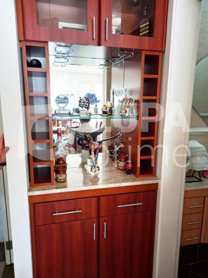 Casa à venda com 3 quartos, 146m² - Foto 4
