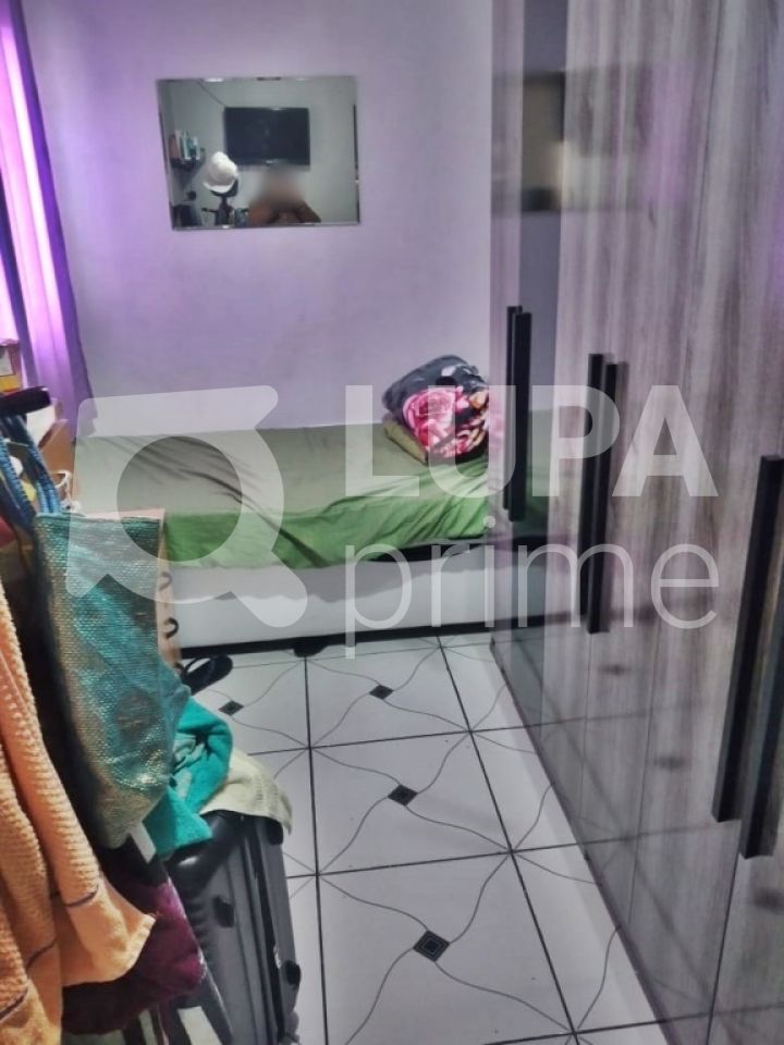 Casa à venda com 2 quartos, 74m² - Foto 3