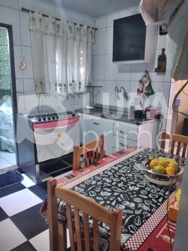 Casa à venda com 2 quartos, 74m² - Foto 5