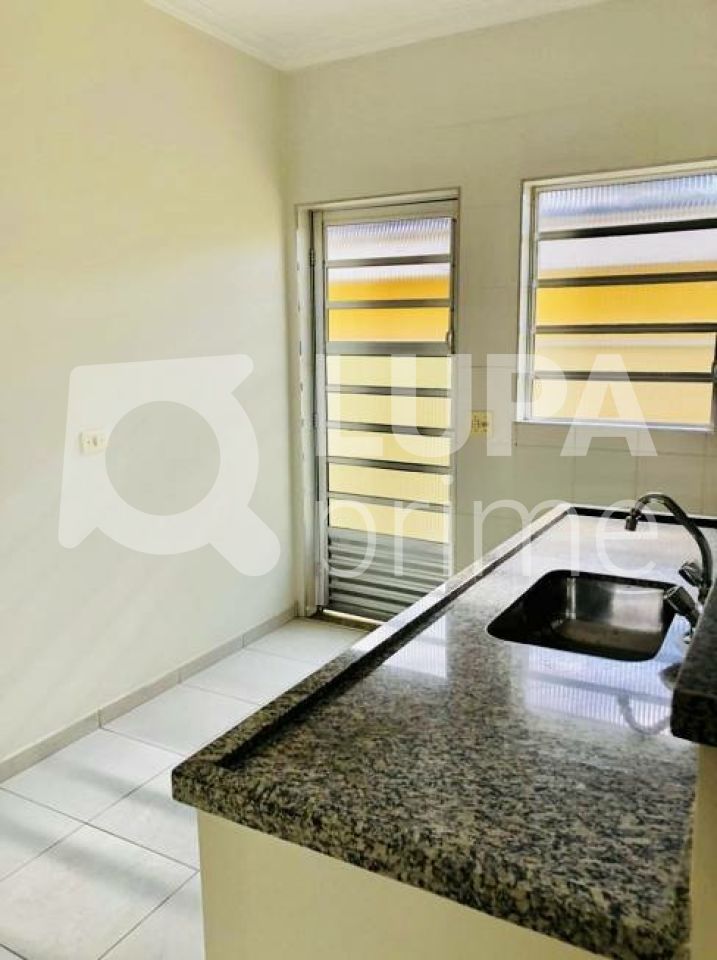 casa-terrea-venda-sao-paulo-santa-teresinha-2dormitorios-2suites-2vagas-125m2-LM17844