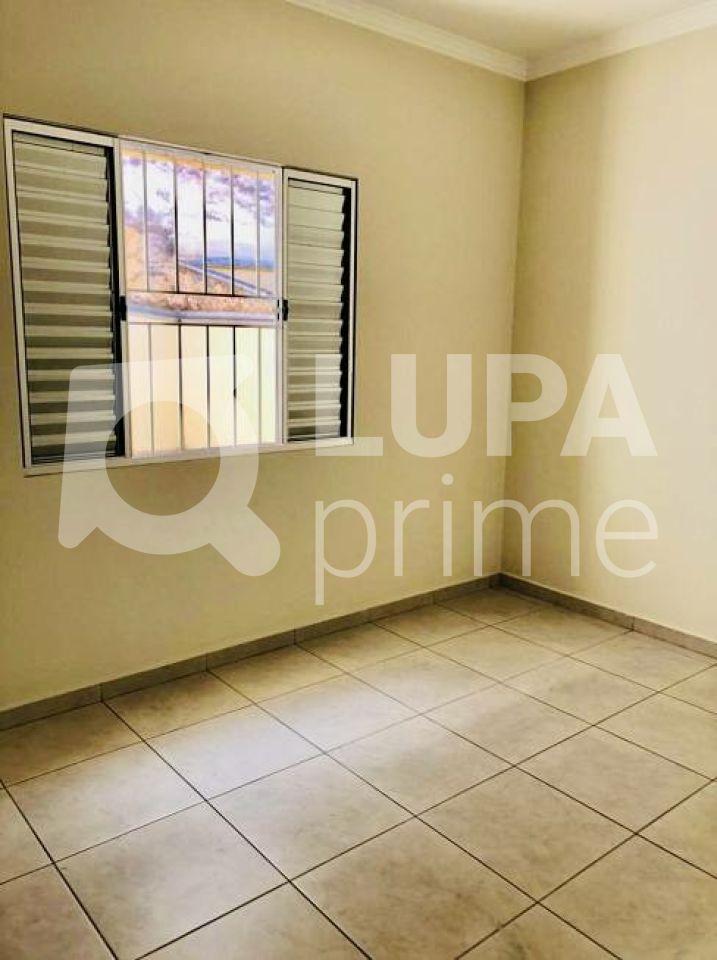 casa-terrea-venda-sao-paulo-santa-teresinha-2dormitorios-2suites-2vagas-125m2-LM17844