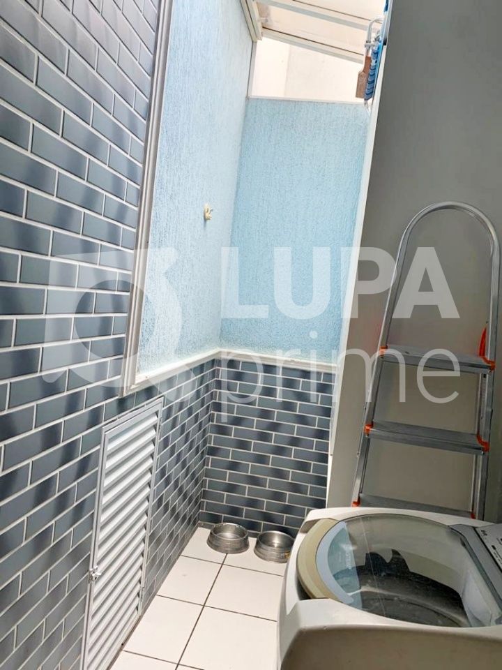 Casa à venda com 2 quartos, 120m² - Foto 25