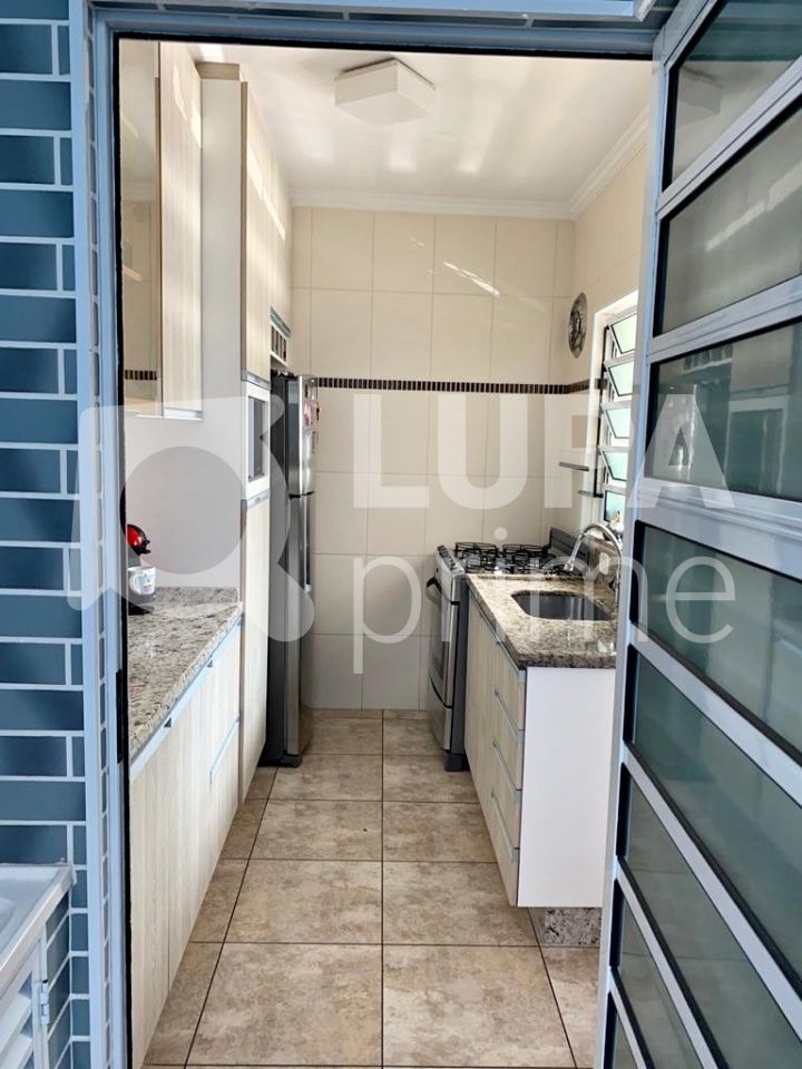 Casa à venda com 2 quartos, 120m² - Foto 13