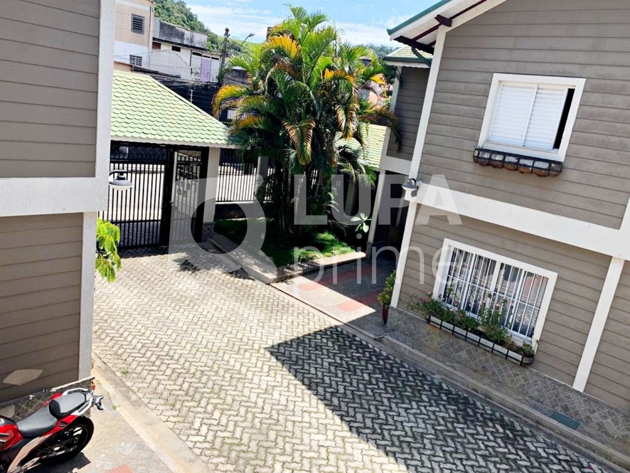 Casa à venda com 2 quartos, 120m² - Foto 28