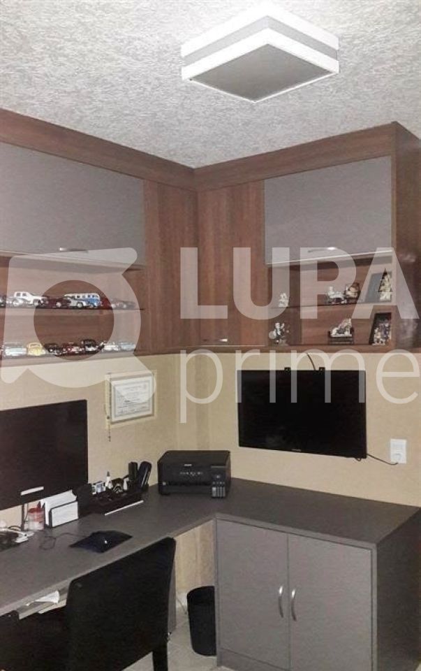 Casa à venda com 3 quartos, 220m² - Foto 11