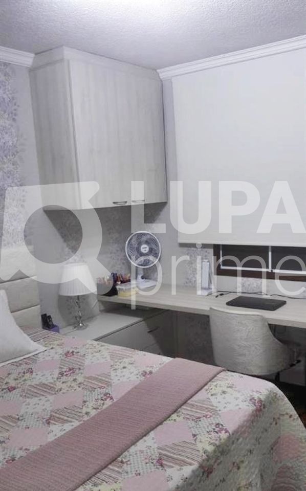 Casa à venda com 3 quartos, 220m² - Foto 9