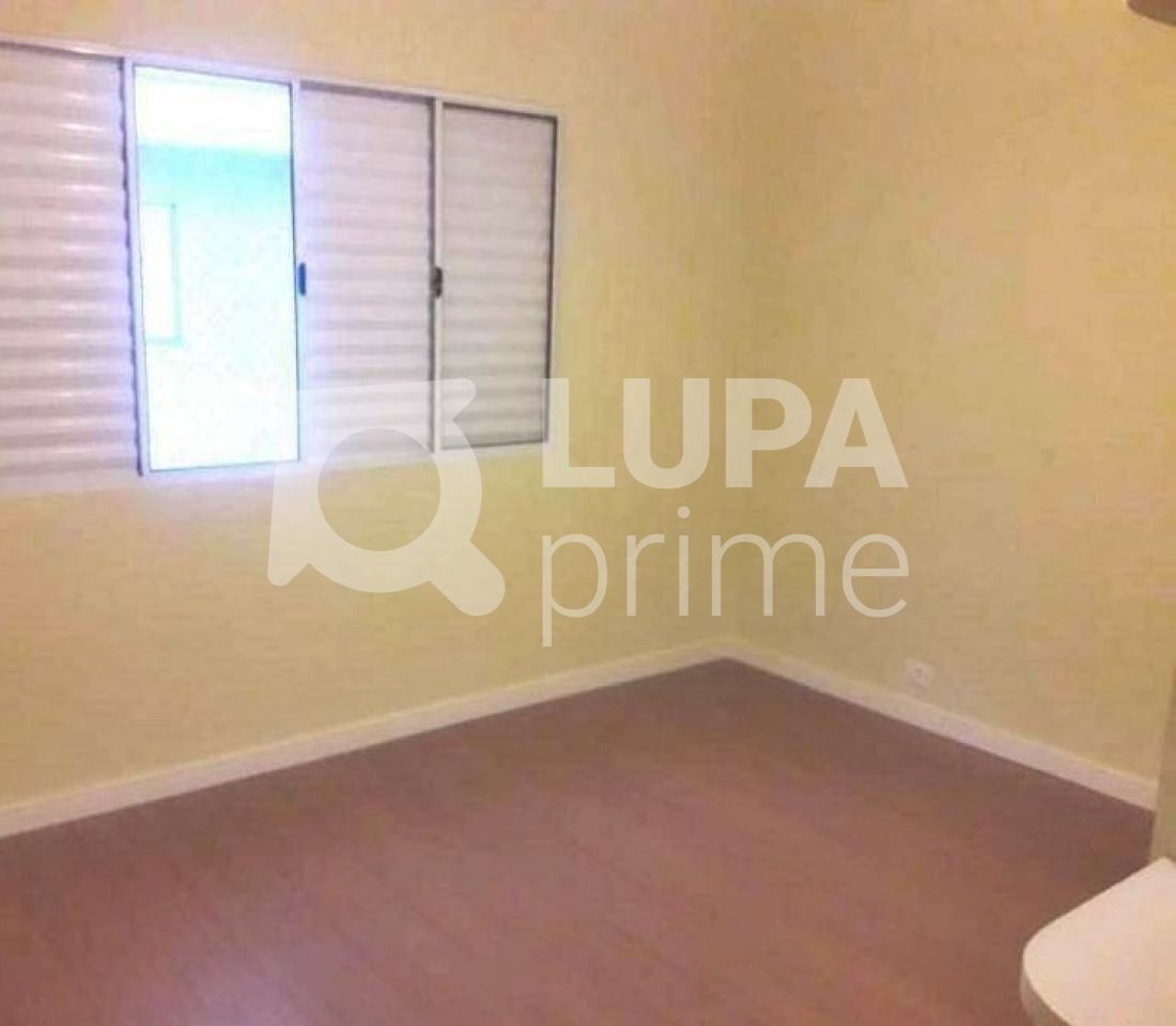 sobrado-venda-sao-paulo-agua-fria-3dormitorios-1suite-2vagas-219m2-LM18533