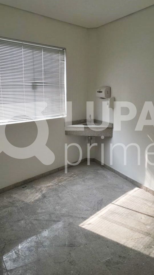 predio-venda-sao-paulo-agua-fria-4vagas-350m2-LM18686