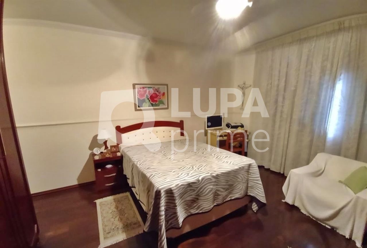 sobrado-venda-sao-paulo-vila-carrao-2dormitorios-2suites-2vagas-150m2-LM18838