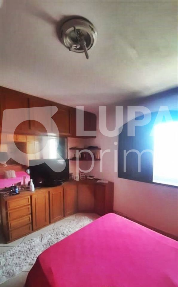 Casa, 4 quartos, 210 m² - Foto 13