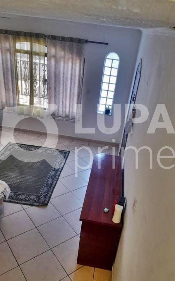 Casa, 4 quartos, 210 m² - Foto 3