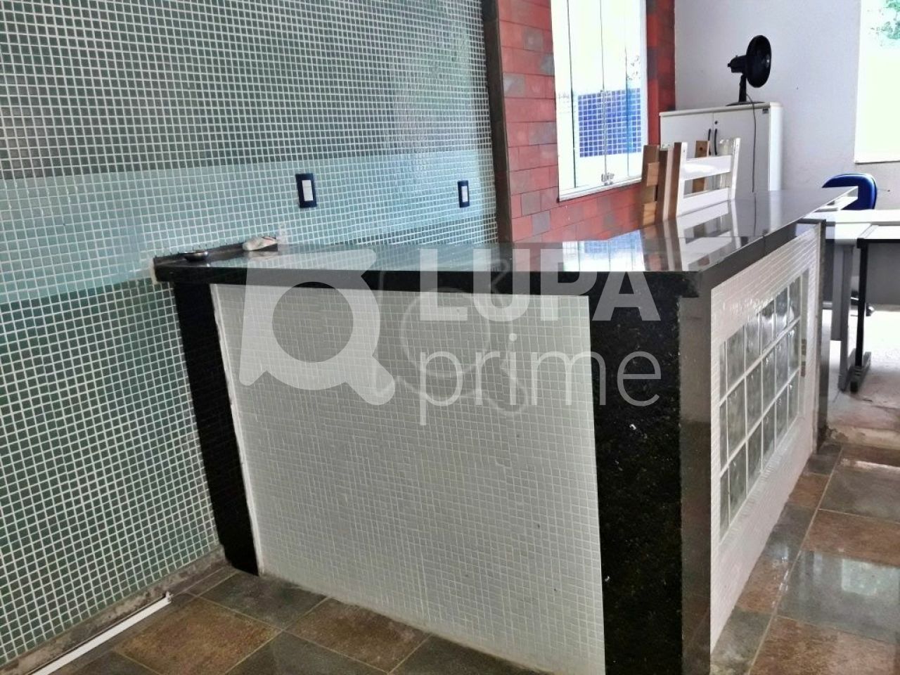 Casa à venda com 2 quartos, 240m² - Foto 13