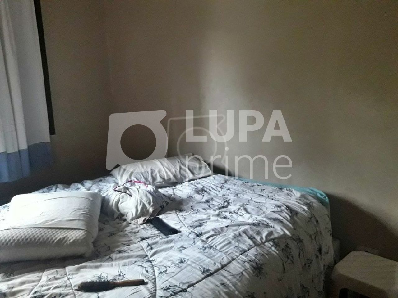 Casa à venda com 2 quartos, 240m² - Foto 2
