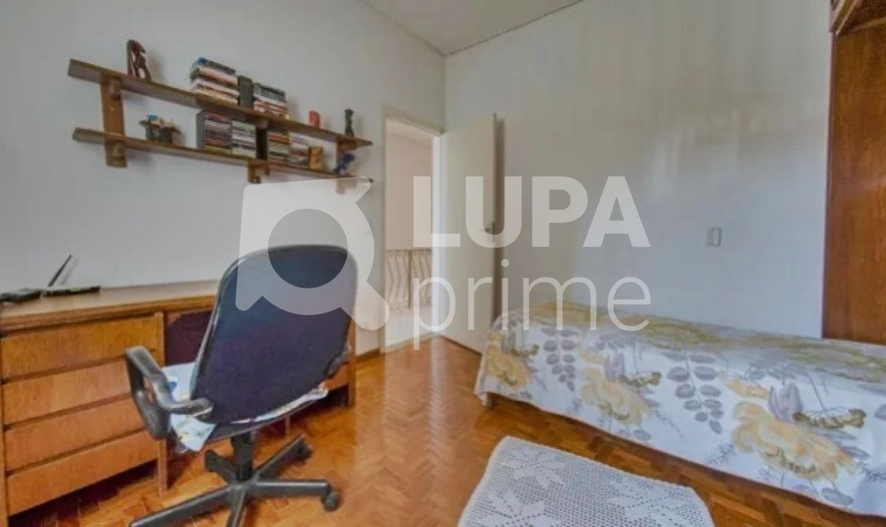 Casa à venda com 3 quartos, 220m² - Foto 12