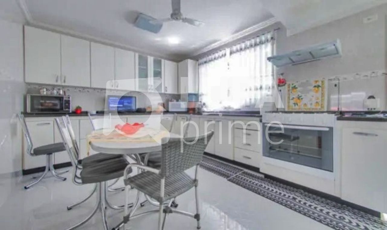 Casa à venda com 3 quartos, 220m² - Foto 19
