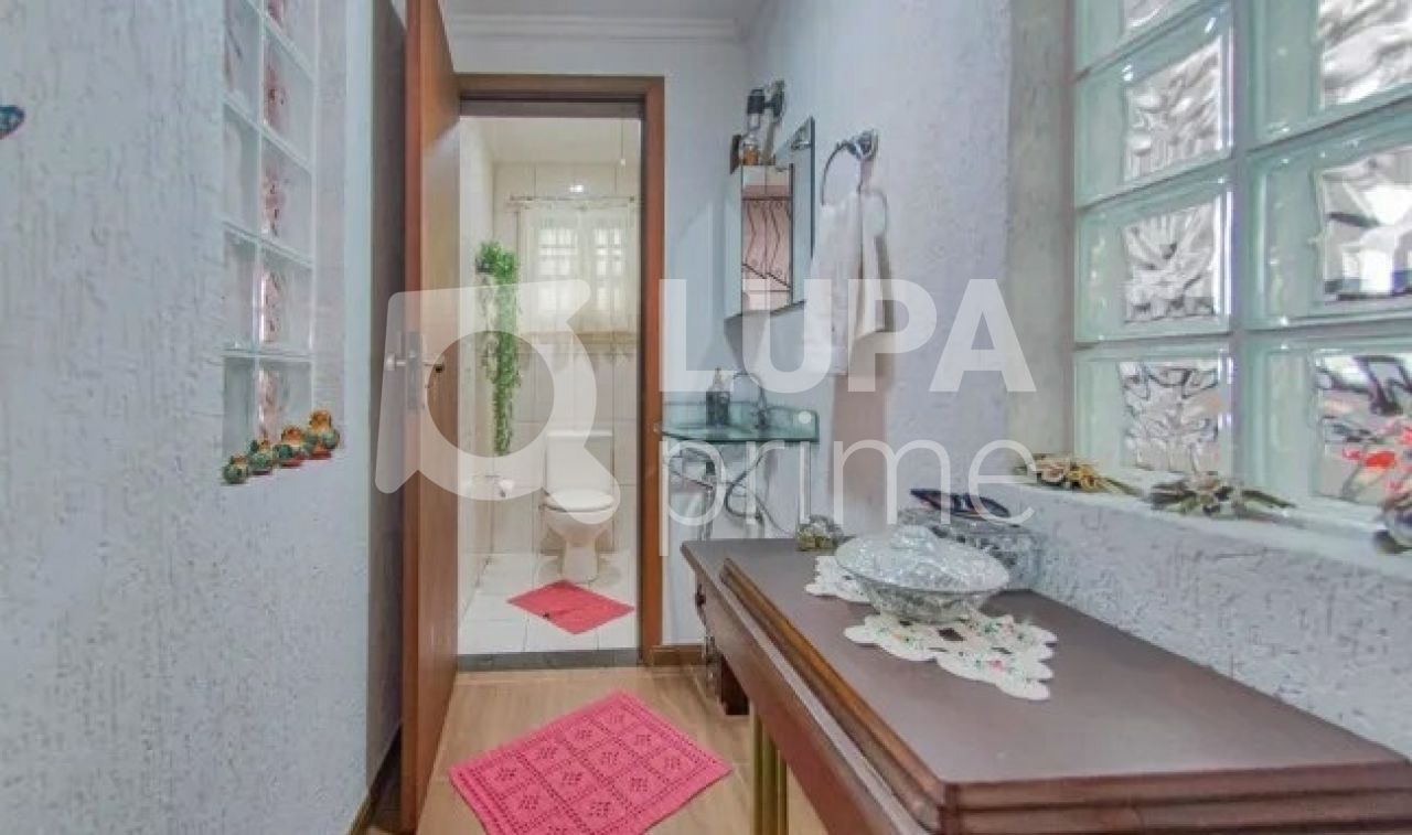 Casa à venda com 3 quartos, 220m² - Foto 23
