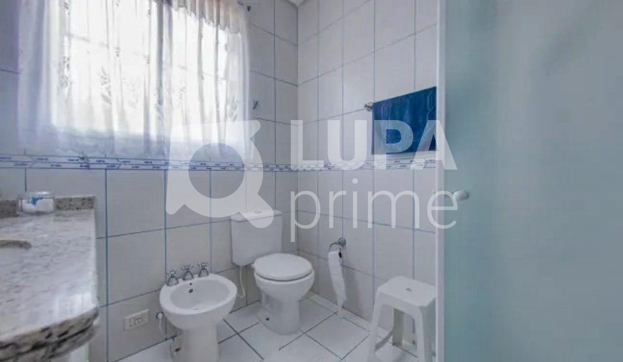 Casa à venda com 3 quartos, 220m² - Foto 26