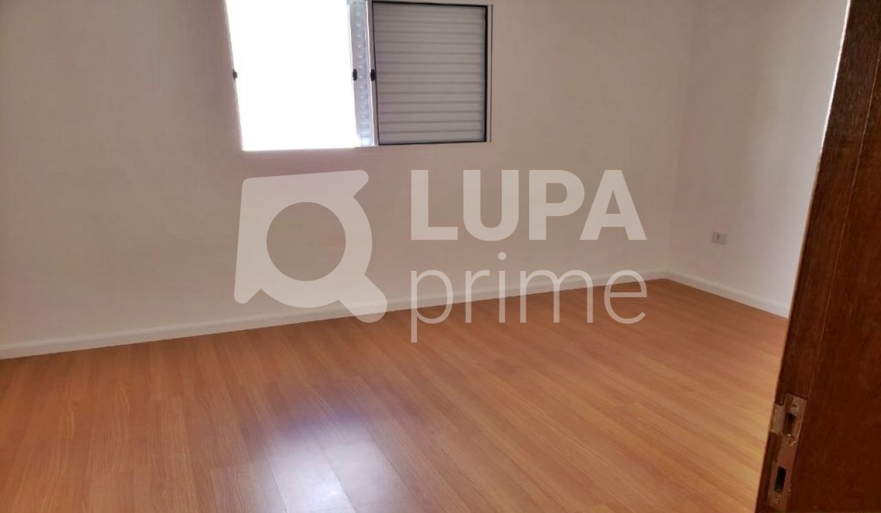 sobrado-venda-sao-paulo-jardim-guapira-3dormitorios-1suite-4vagas-137m2-LM19672