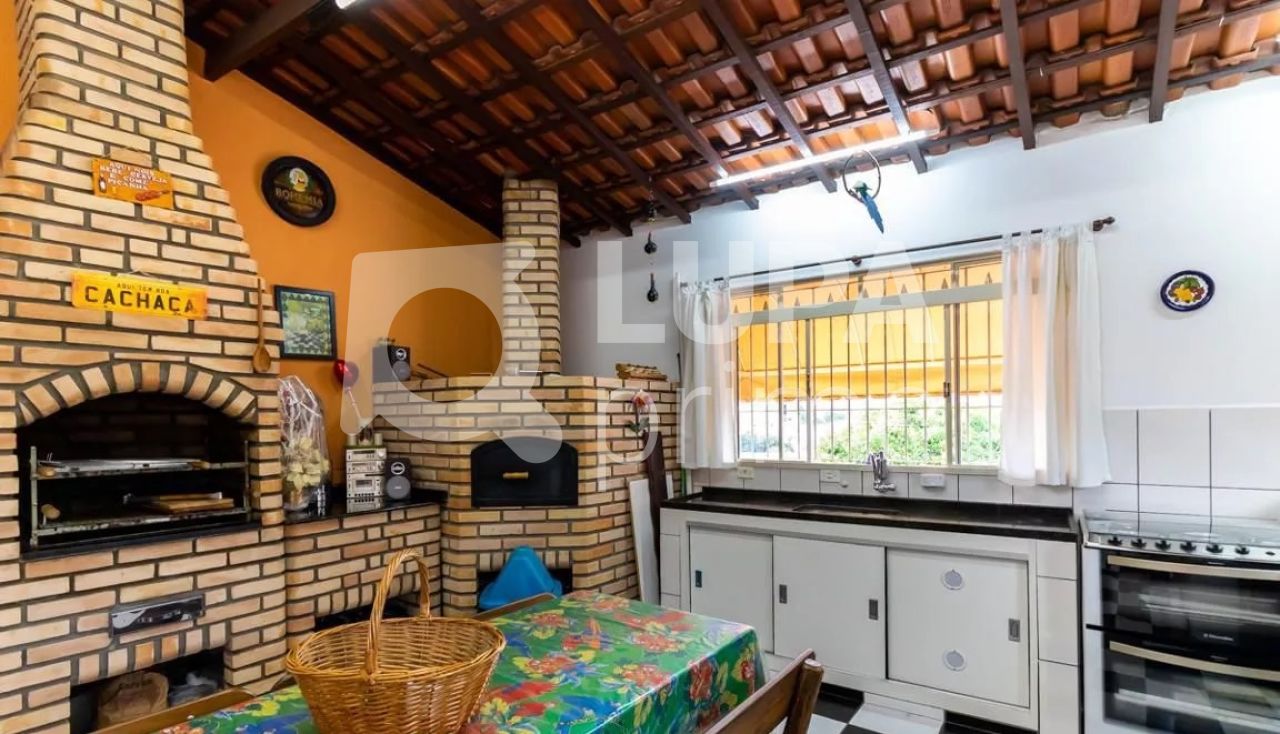 casa-terrea-venda-sao-paulo-vila-maria-alta-6dormitorios-1suite-2vagas-199m2-LM19695