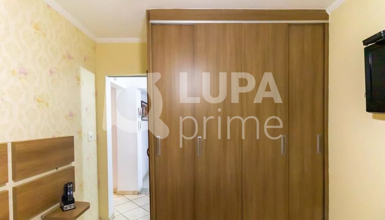 casa-terrea-venda-sao-paulo-vila-maria-alta-6dormitorios-1suite-2vagas-199m2-LM19695