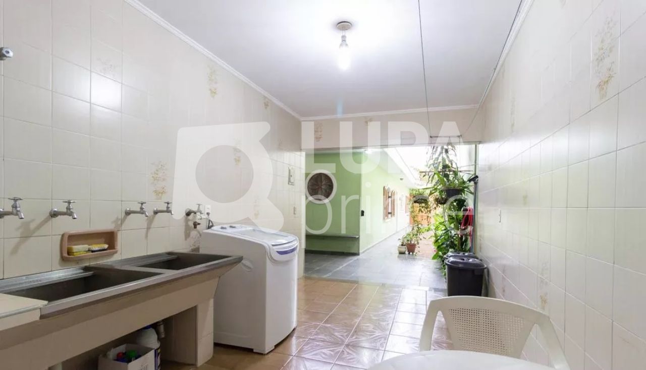 Casa à venda com 3 quartos, 178m² - Foto 25
