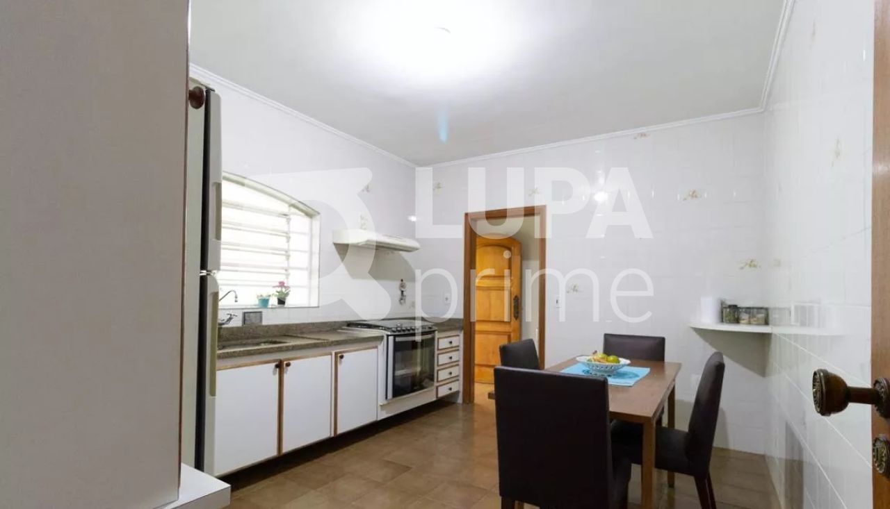 Casa à venda com 3 quartos, 178m² - Foto 19