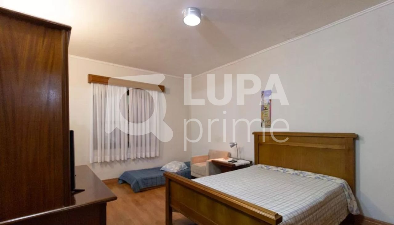 Casa à venda com 3 quartos, 178m² - Foto 9