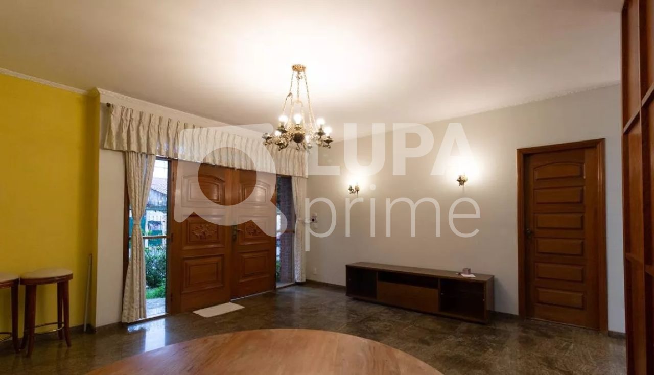 Casa à venda com 3 quartos, 178m² - Foto 4