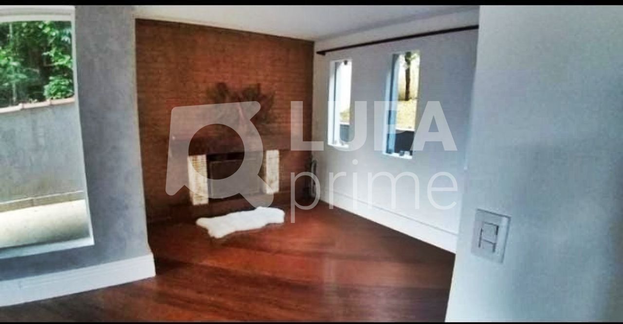 Casa, 3 quartos, 308 m² - Foto 8