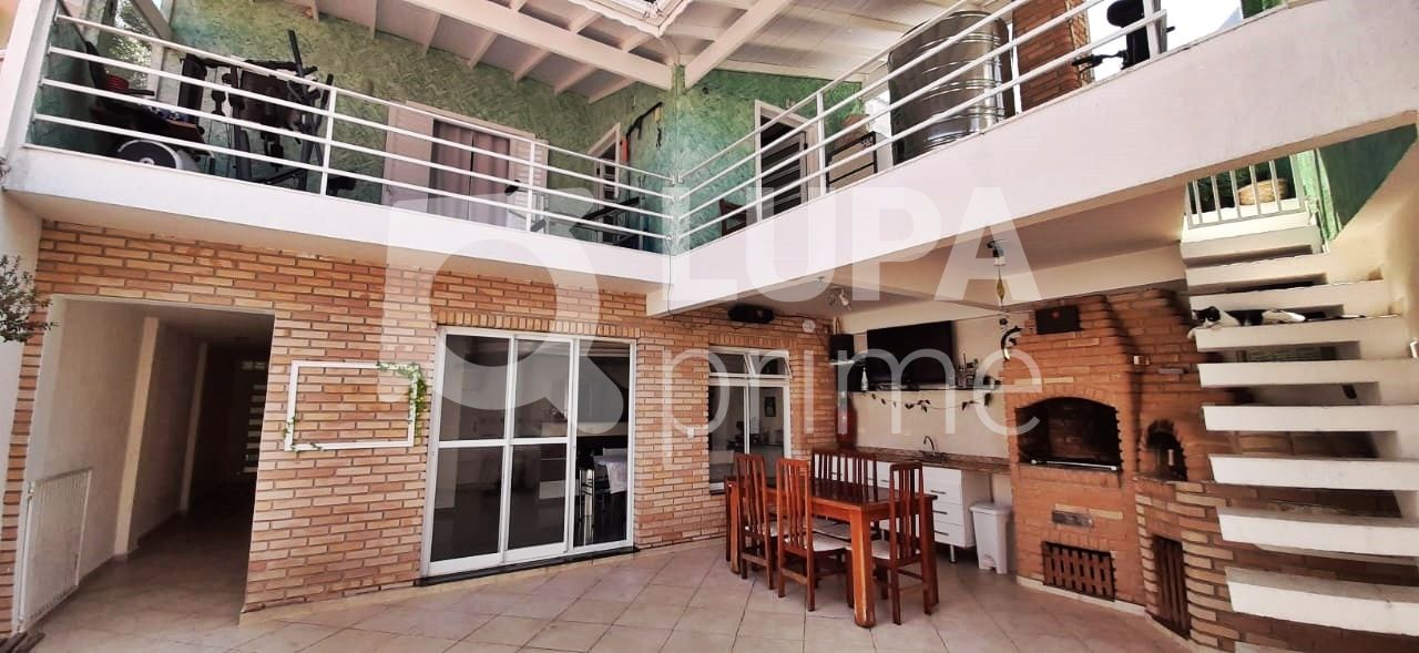 sobrado-venda-sao-paulo-tremembe-4dormitorios-2suites-3vagas-260m2-LM20252