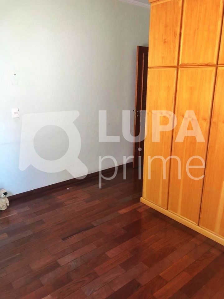 sobrado-venda-sao-paulo-tatuape-3dormitorios-3suites-5vagas-288m2-LM20402