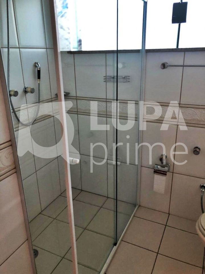 sobrado-venda-sao-paulo-tatuape-3dormitorios-3suites-5vagas-288m2-LM20402