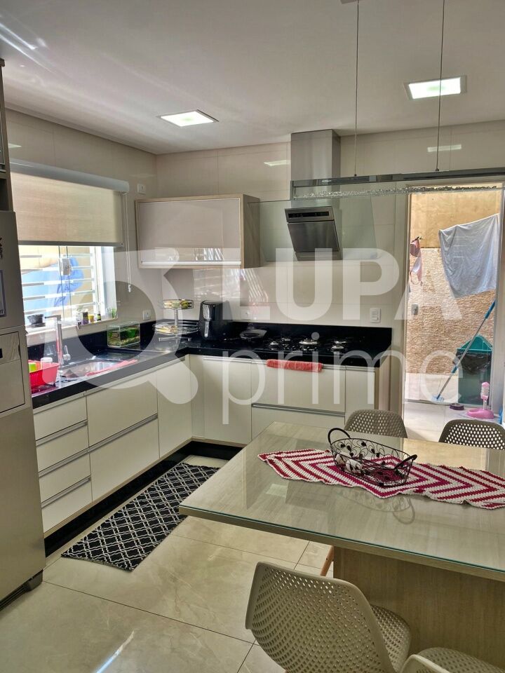 sobrado-venda-sao-paulo-vila-maria-alta-3dormitorios-3suites-4vagas-169m2-LM20617