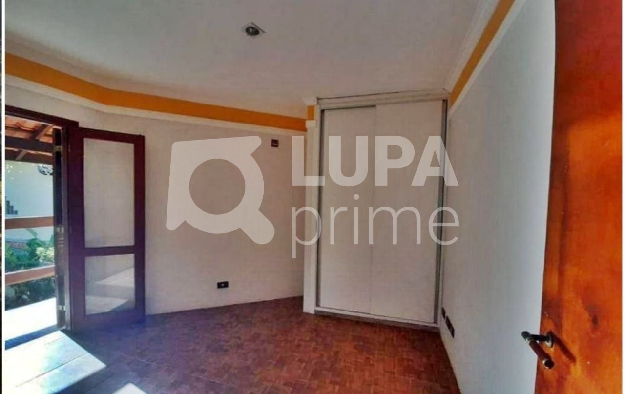 Casa, 5 quartos, 320 m² - Foto 2