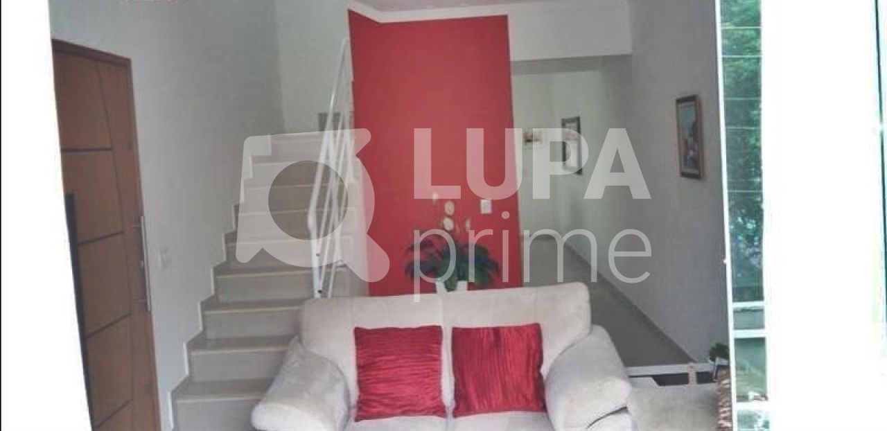 Casa à venda com 3 quartos, 116m² - Foto 2