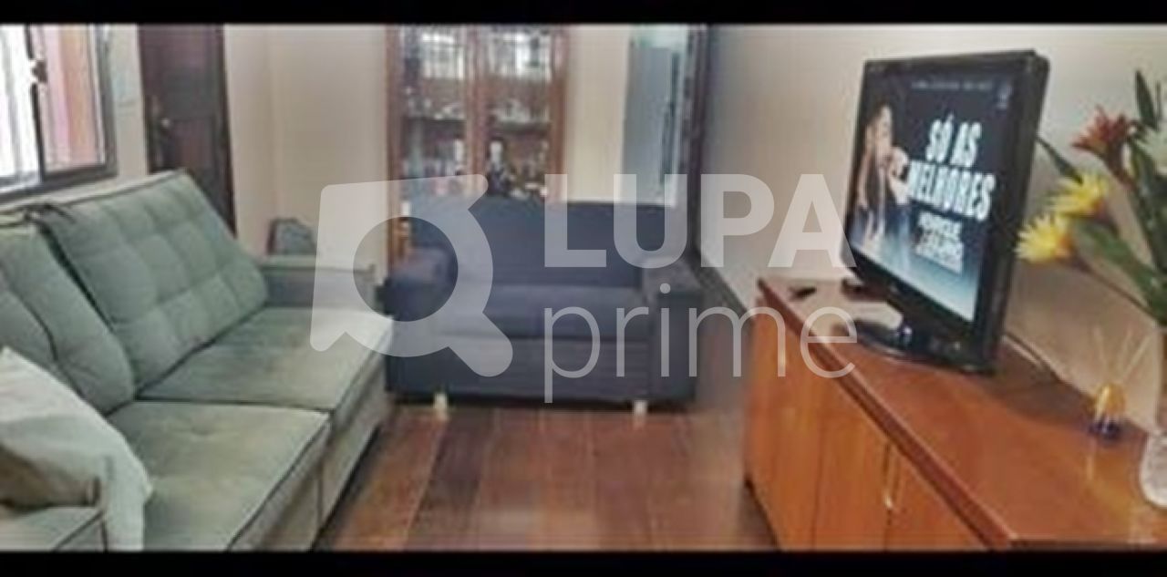 Casa à venda com 3 quartos, 162m² - Foto 1