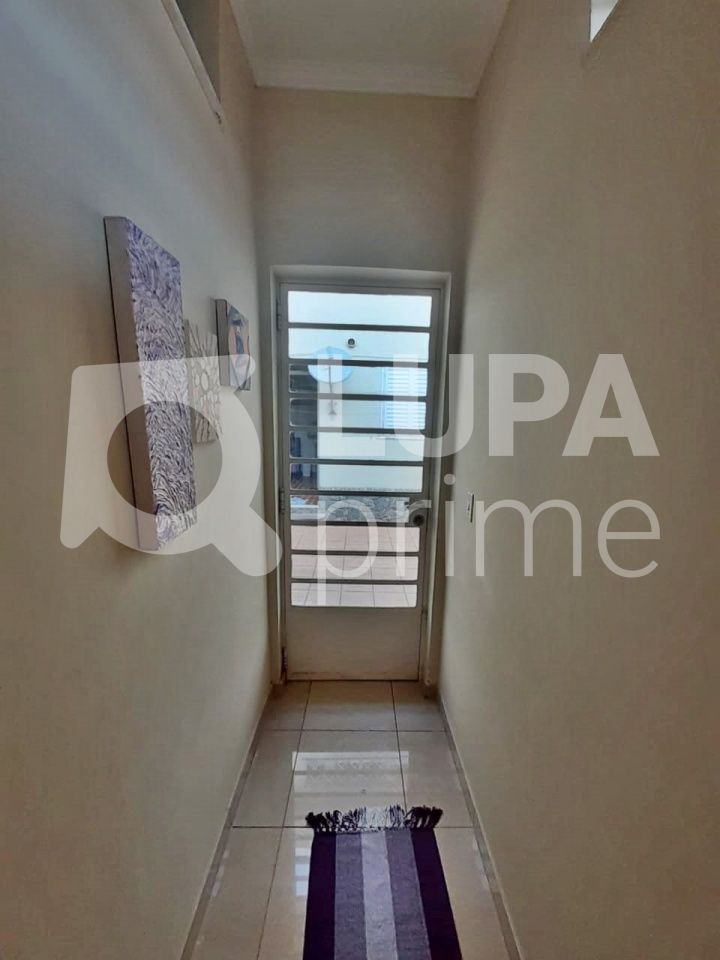 Casa à venda com 4 quartos, 268m² - Foto 13