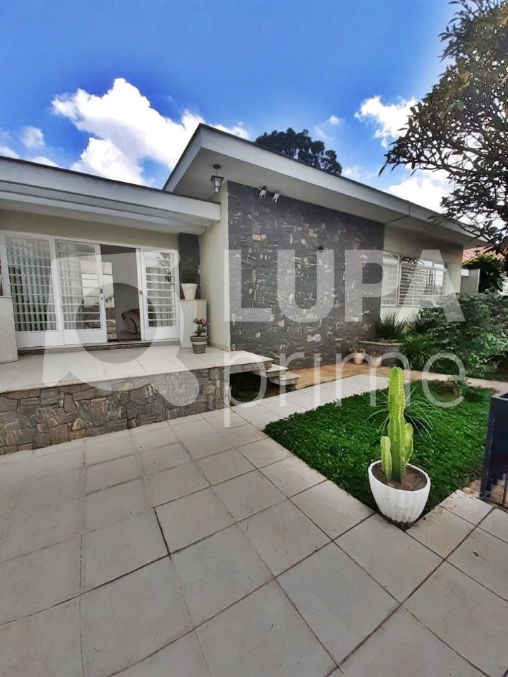 Casa à venda com 4 quartos, 268m² - Foto 19