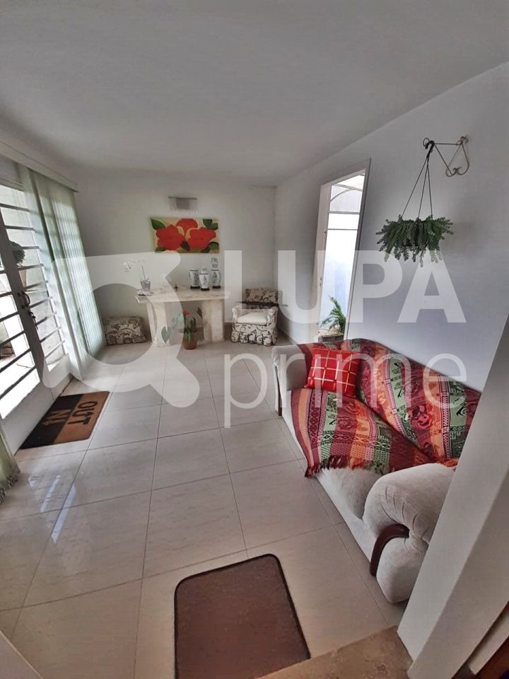 Casa à venda com 4 quartos, 268m² - Foto 3