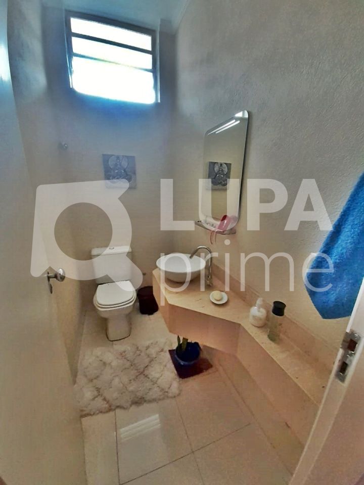 Casa à venda com 4 quartos, 268m² - Foto 11
