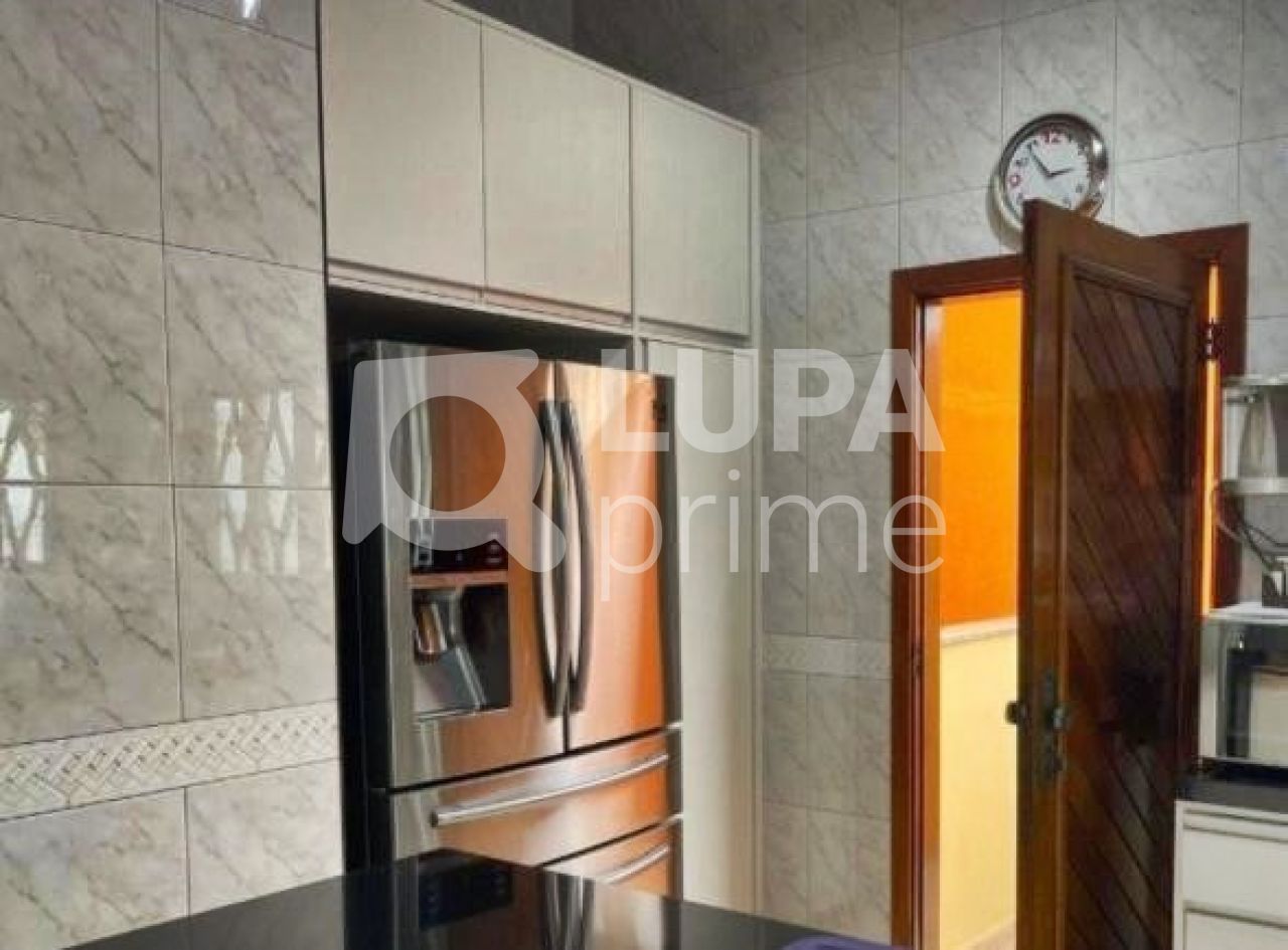 sobrado-venda-sao-paulo-vila-maria-3dormitorios-2suites-10vagas-800m2-LM21909