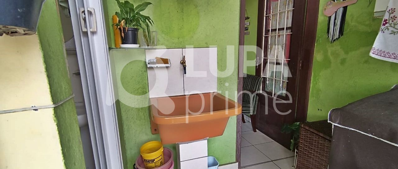 Casa à venda com 5 quartos, 244m² - Foto 24