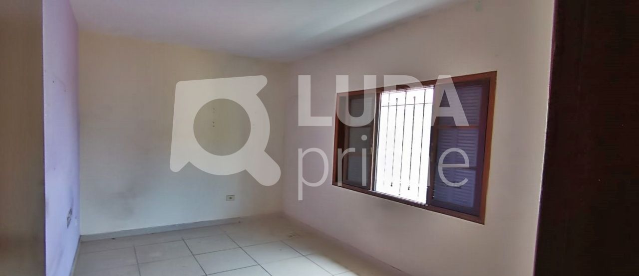 Casa à venda com 5 quartos, 244m² - Foto 9