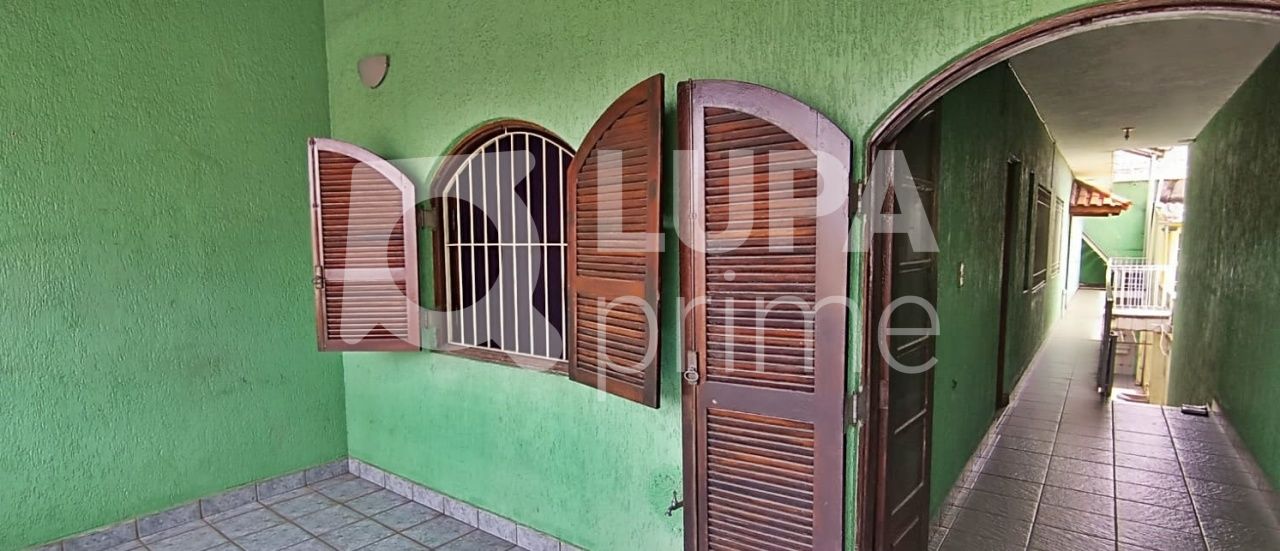 Casa à venda com 5 quartos, 244m² - Foto 29