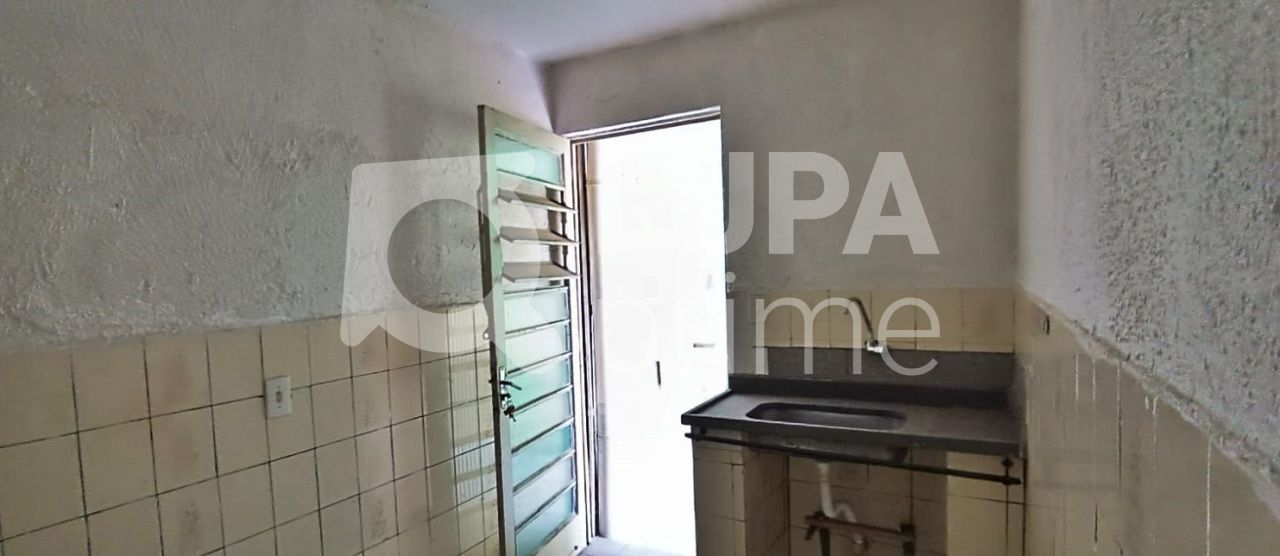 Casa à venda com 5 quartos, 244m² - Foto 6